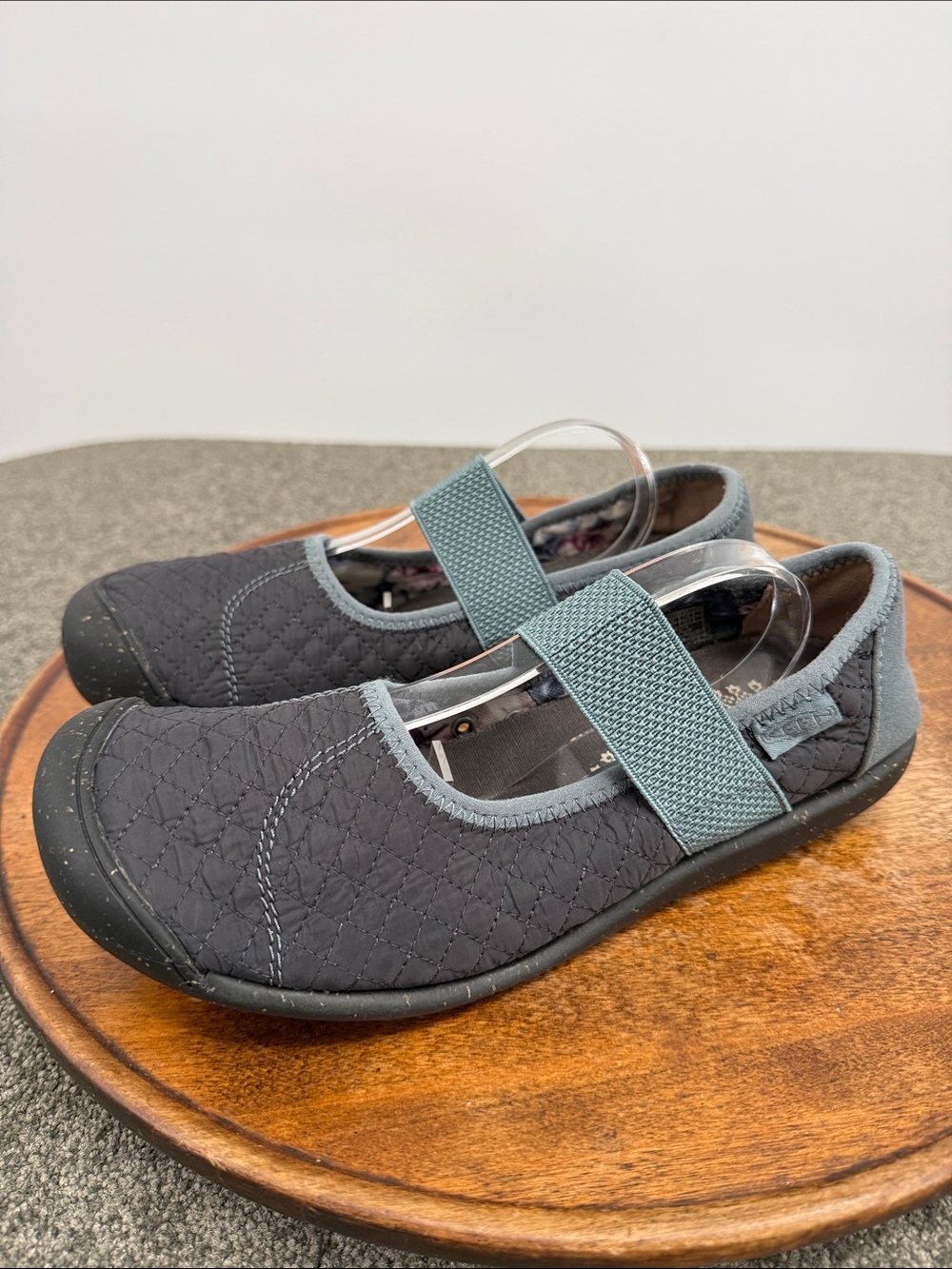 Keen Shoes Wm 8.5 Sienna MJ Quilted Mary Jane Slip-On Flats Gray Blue Stretch